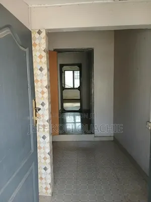 1bdrm Apartment in Quachie Estate, Mosque Area for rent