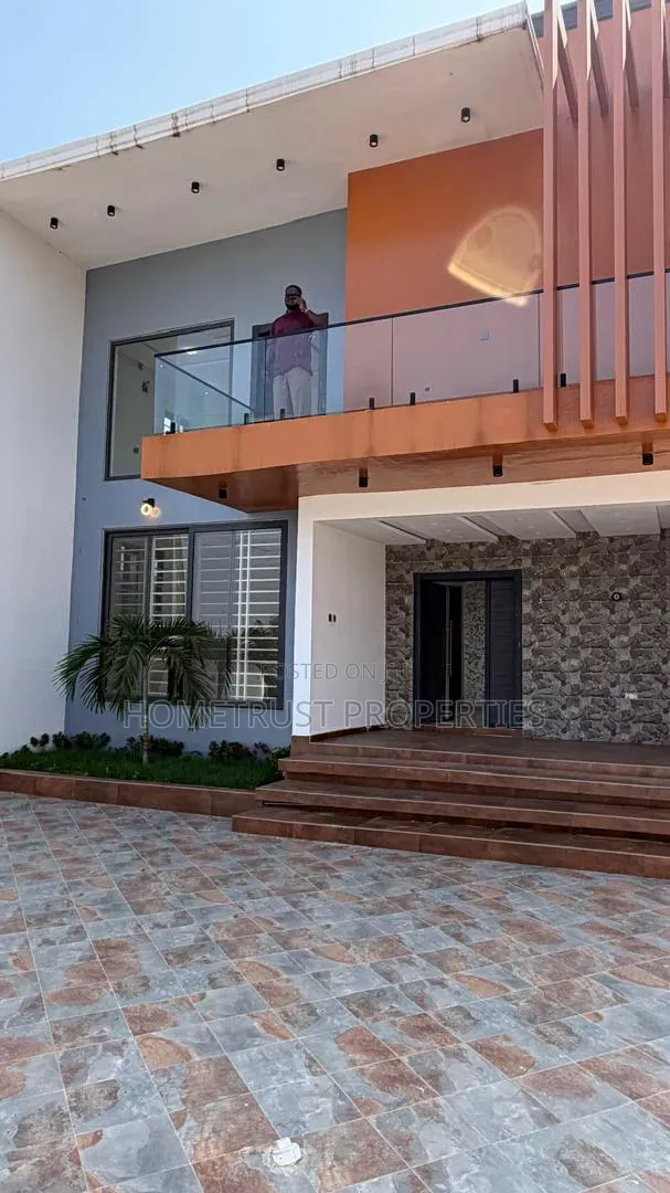4bdrm Duplex in Hometrust Properties, Achimota for sale