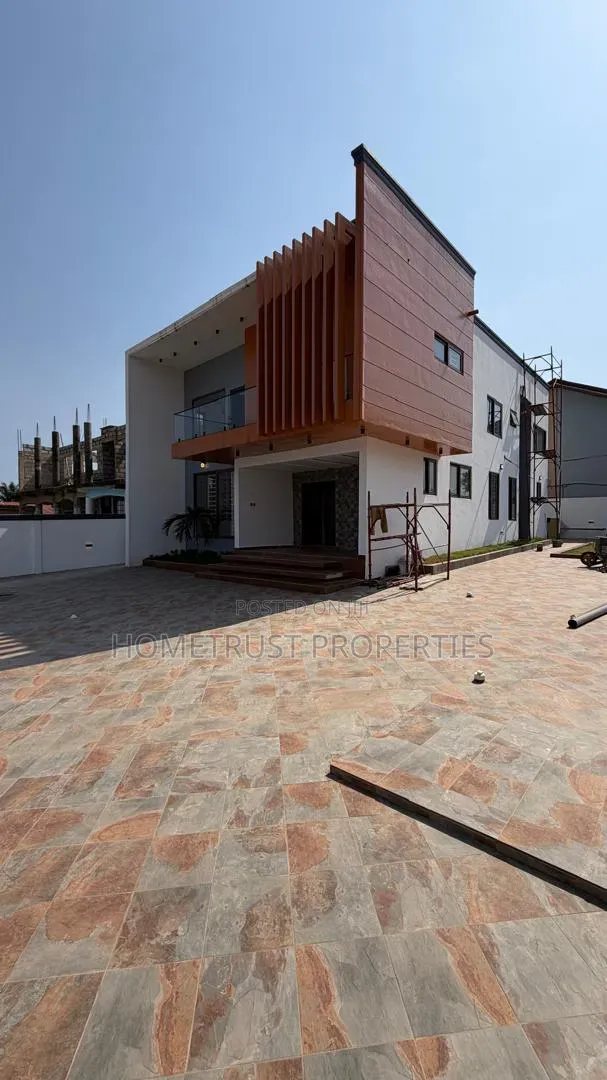 4bdrm Duplex in Hometrust Properties, Achimota for sale