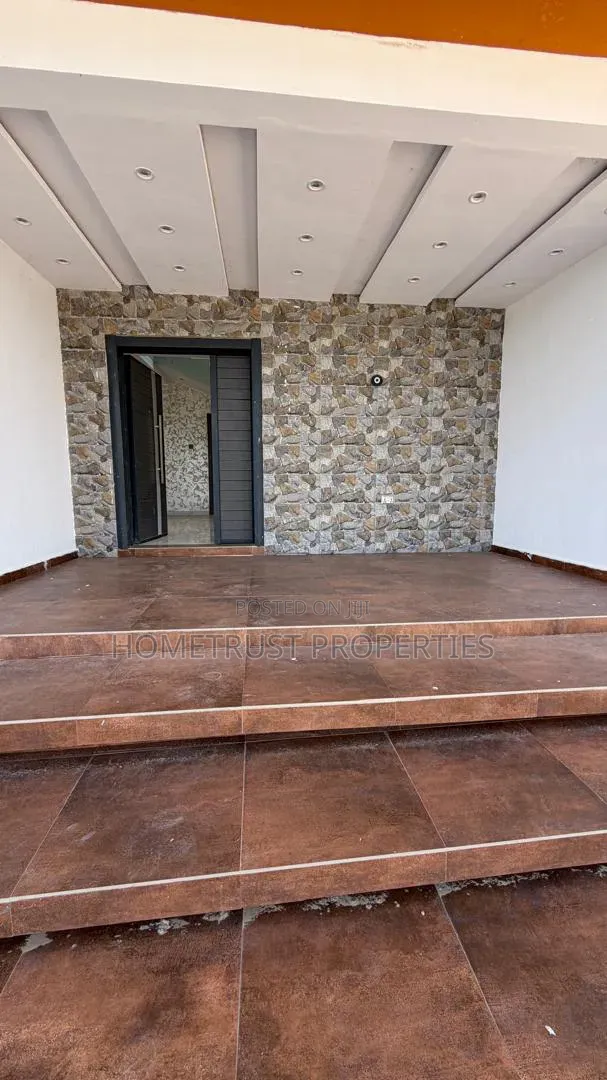 4bdrm Duplex in Hometrust Properties, Achimota for sale