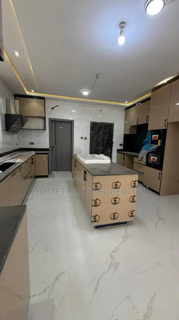 4bdrm Duplex in Hometrust Properties, Achimota for sale