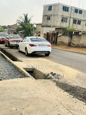 Hyundai Sonata GLS Sedan FWD (2.4L 4cyl 6A) 2012 White