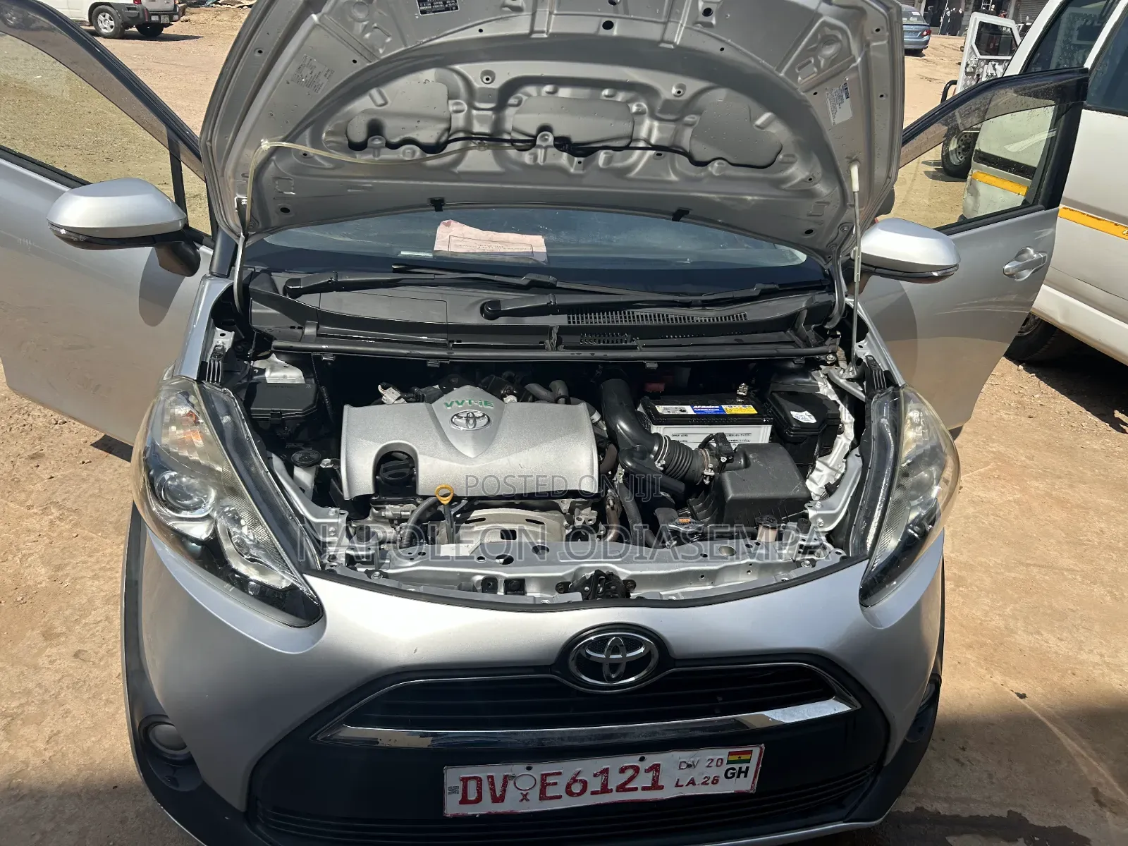 Toyota Sienta 1.5 FWD 2017 Silver