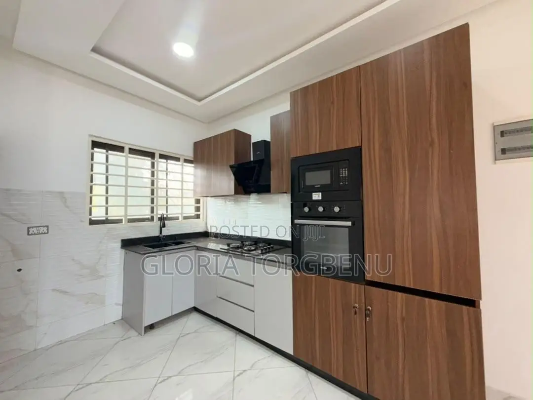 2bdrm Apartment in Adjiriganor for rent