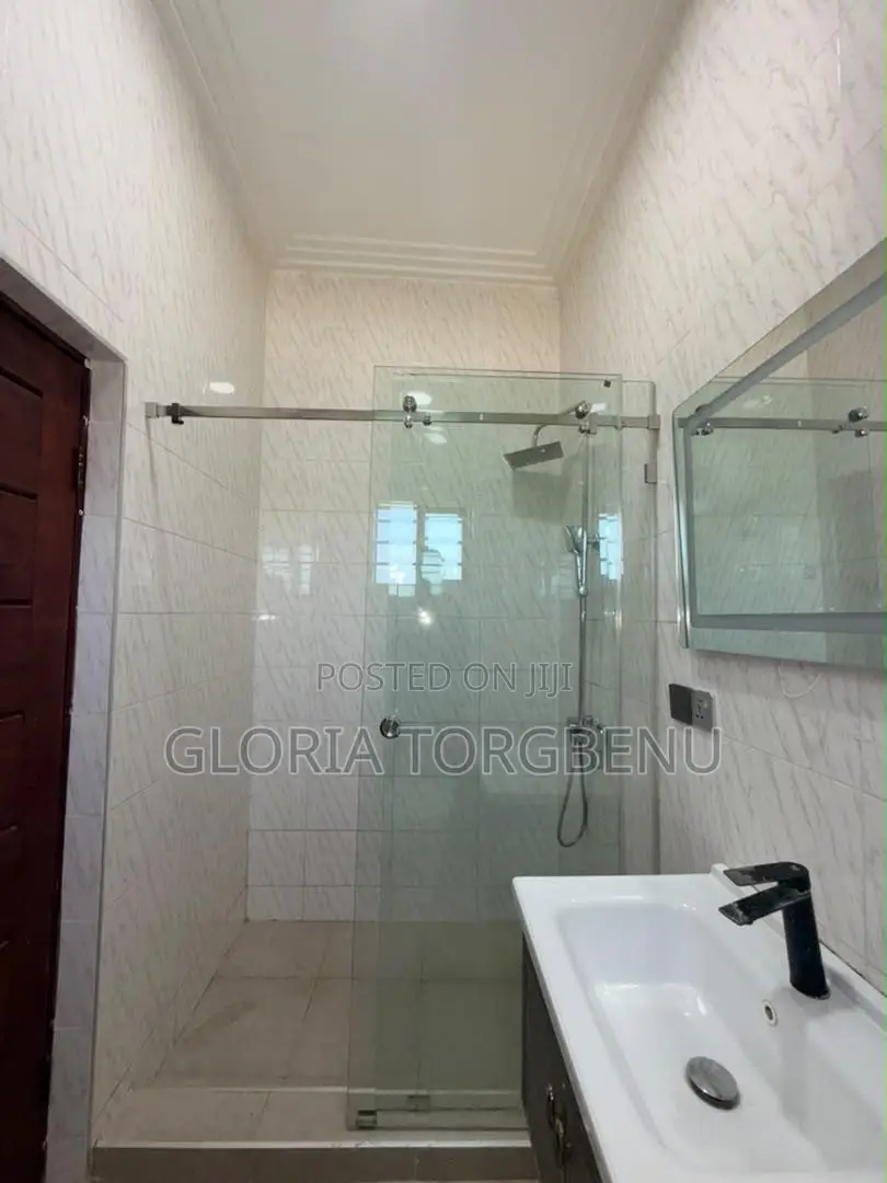 2bdrm Apartment in Adjiriganor for rent