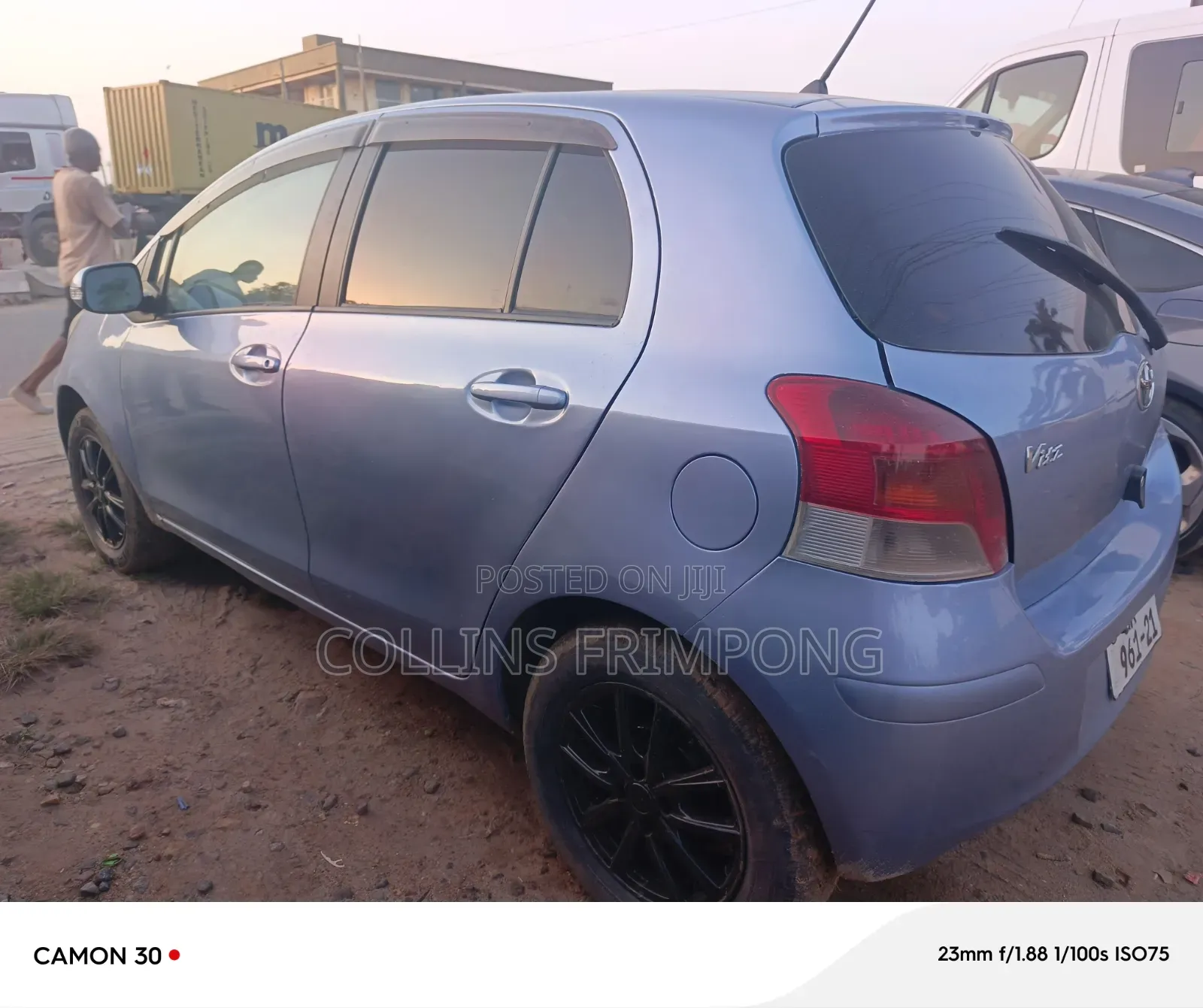 Toyota Vitz 1.5 FWD 5dr 2010 Blue