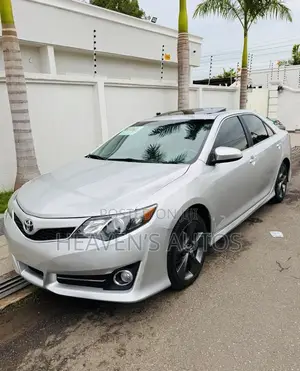 Toyota Camry 2014 Silver