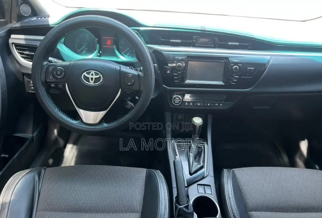Toyota Corolla 2016 Black