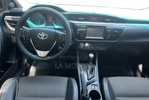 Toyota Corolla 2016 Black