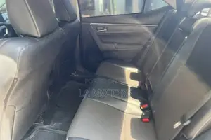 Toyota Corolla 2016 Black
