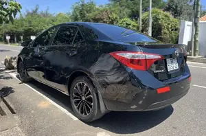 Toyota Corolla 2016 Black