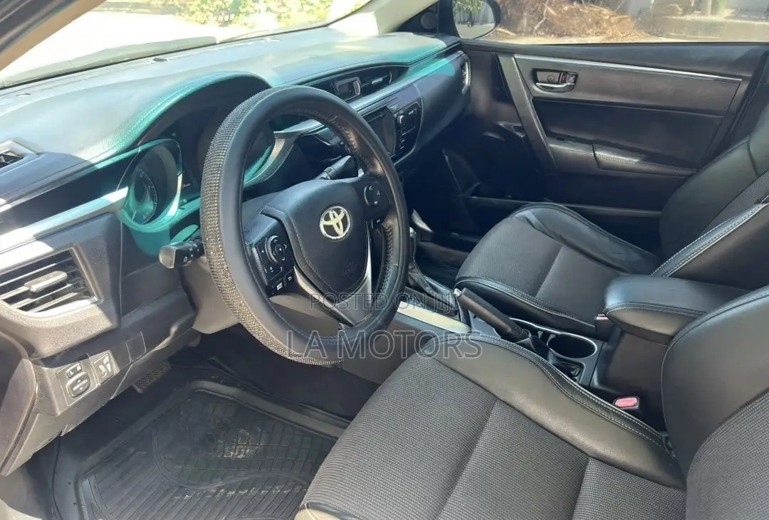 Toyota Corolla 2016 Black