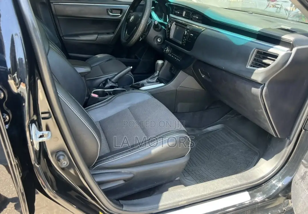 Toyota Corolla 2016 Black