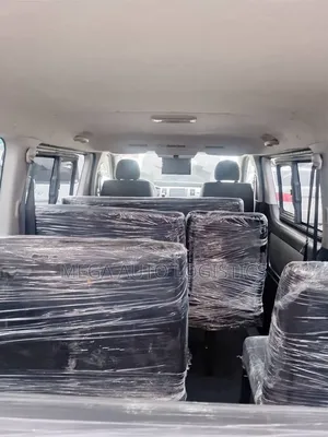 Toyota HiAce 2015 White
