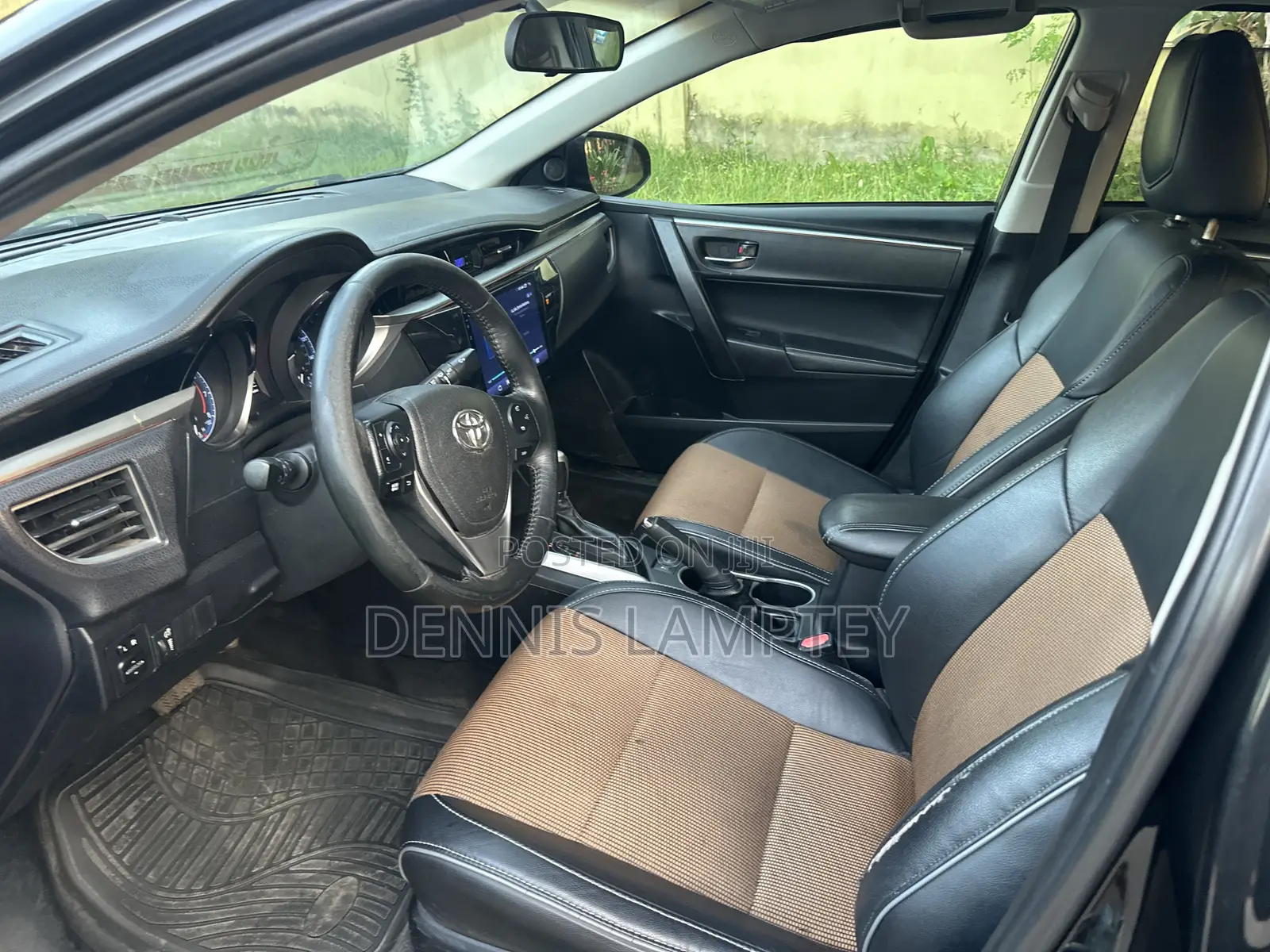 Toyota Corolla 2015 Black