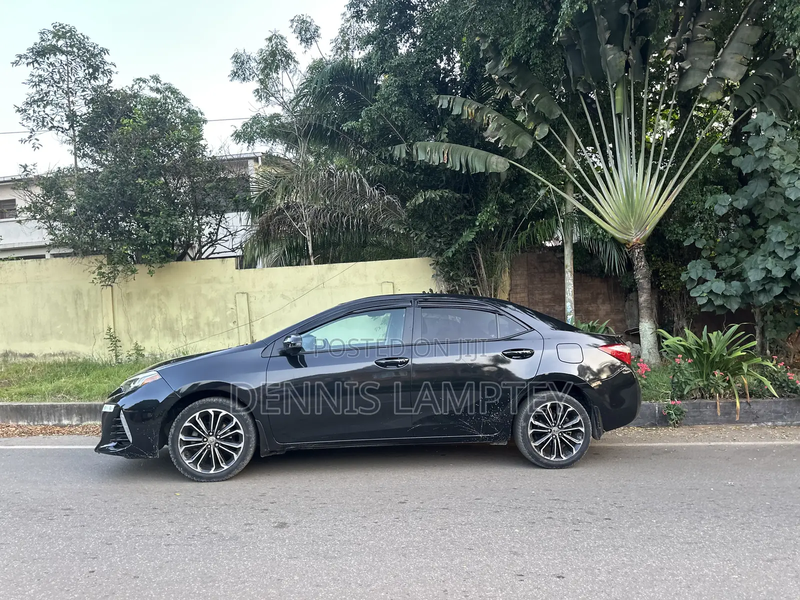 Toyota Corolla 2015 Black