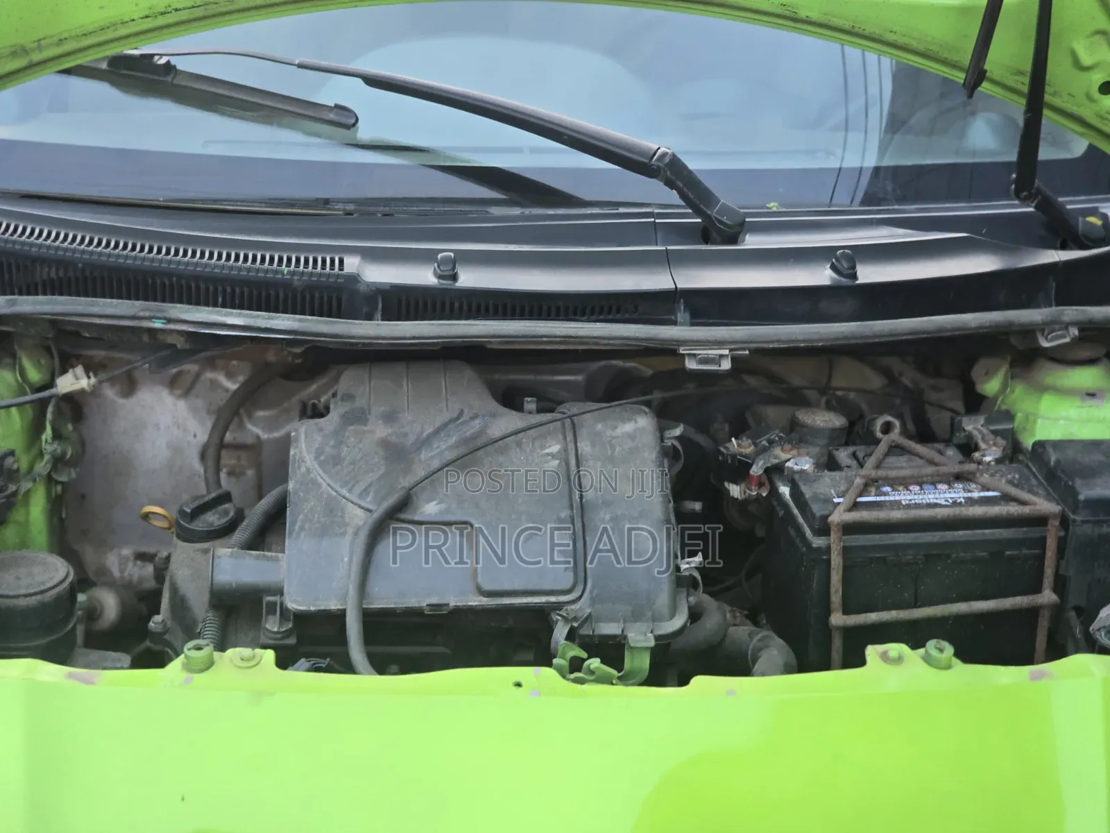 Toyota Vitz 1.0 FWD 5dr 2010 Green