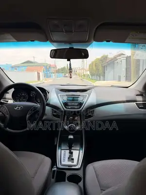 Hyundai Elantra GLS Sedan FWD (1.8L 4cyl 6A) 2013 White