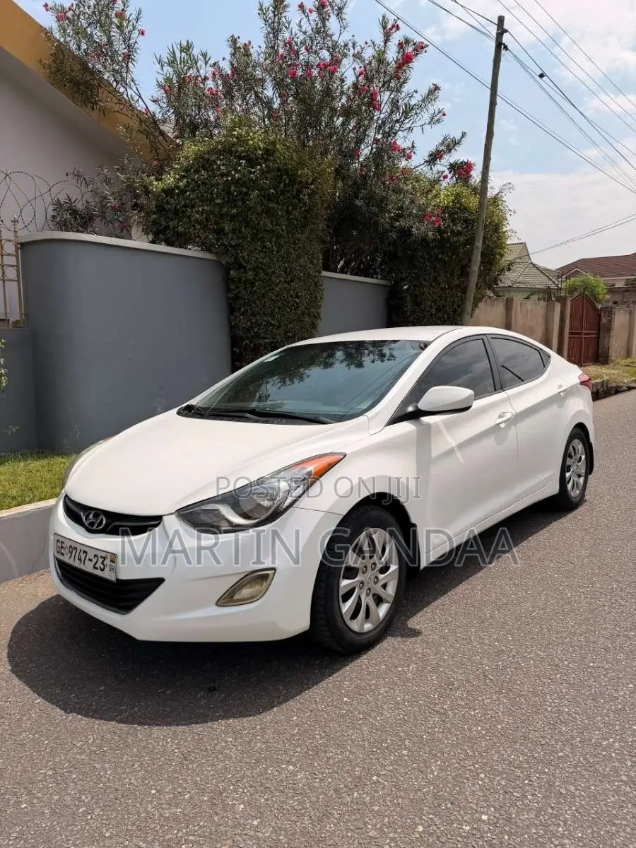 Hyundai Elantra GLS Sedan FWD (1.8L 4cyl 6A) 2013 White