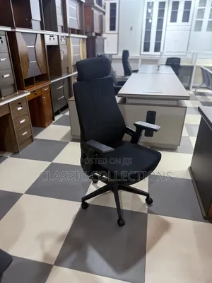 Ergonomic Mesh Chair With Headrest-High Back Swivel-Lumbar Support