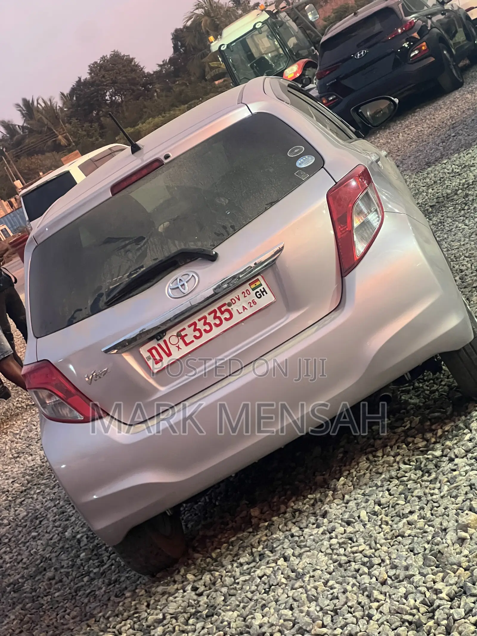 Toyota Vitz 2012 Silver