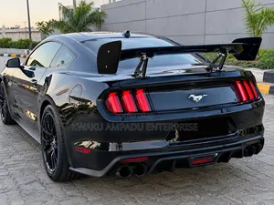 Universal GT Style Car Rear Spoiler Wing – Glossy Black