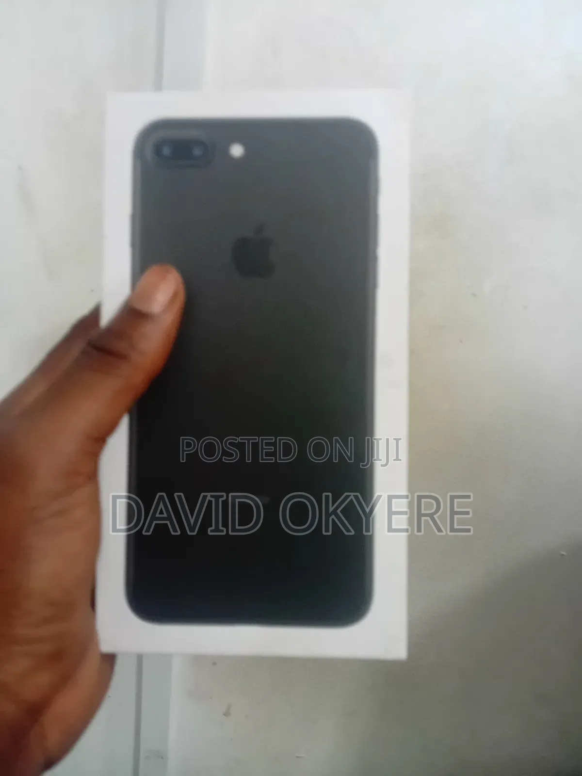 New Apple iPhone 7 Plus 128 GB Black