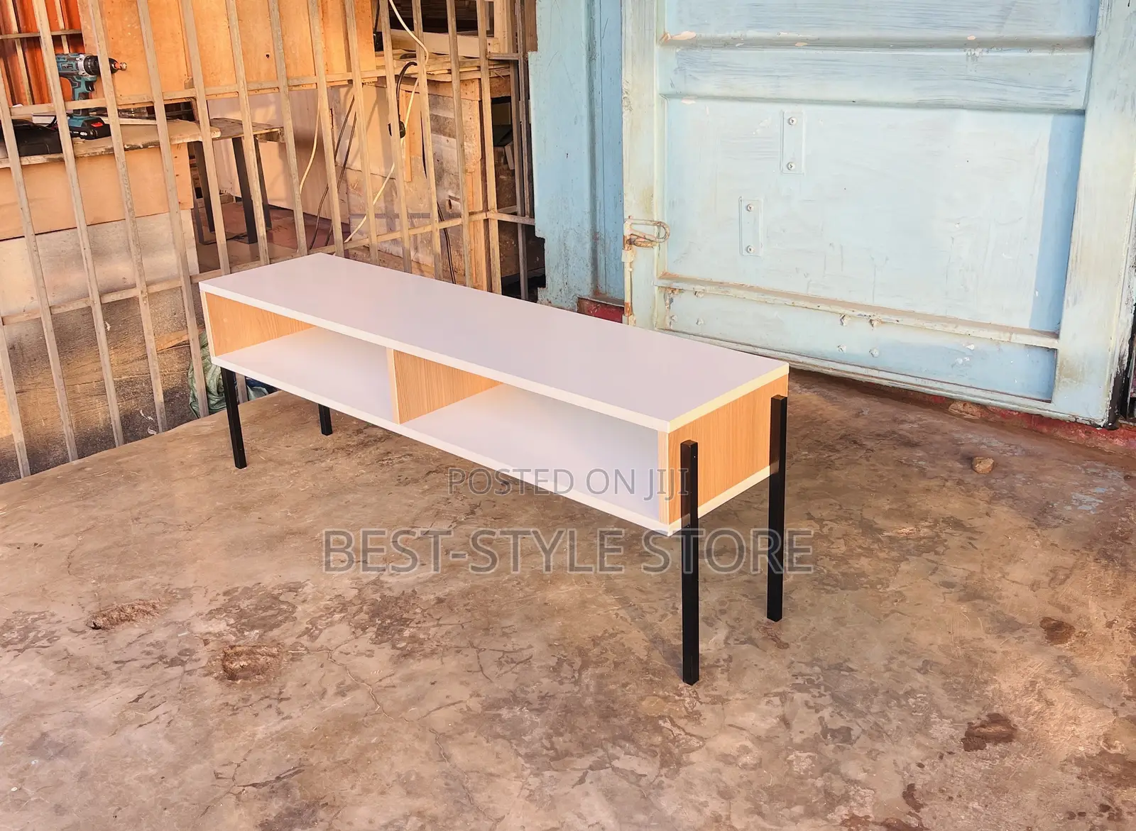 TV Stand B003b