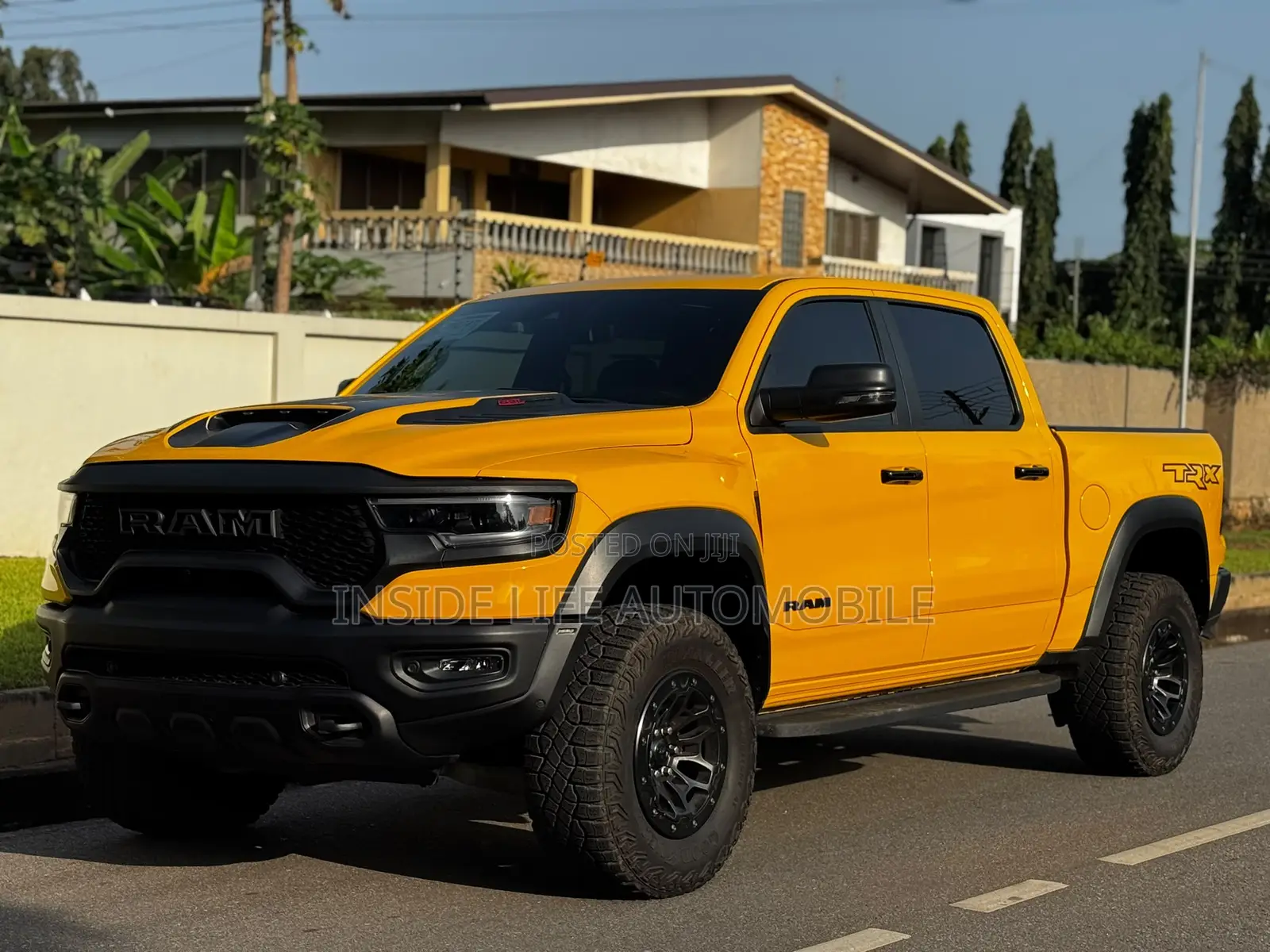 RAM ProMaster 2023 Yellow