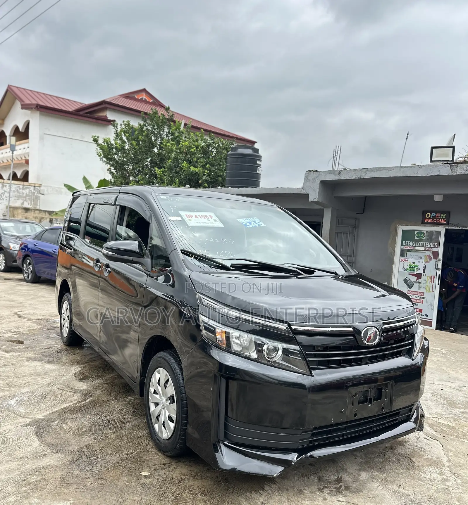Toyota Voxy X 4WD 7-Seater 2016 Black