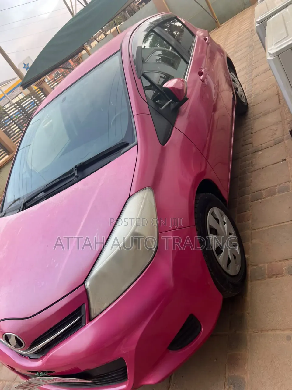 Toyota Vitz 2010 Red