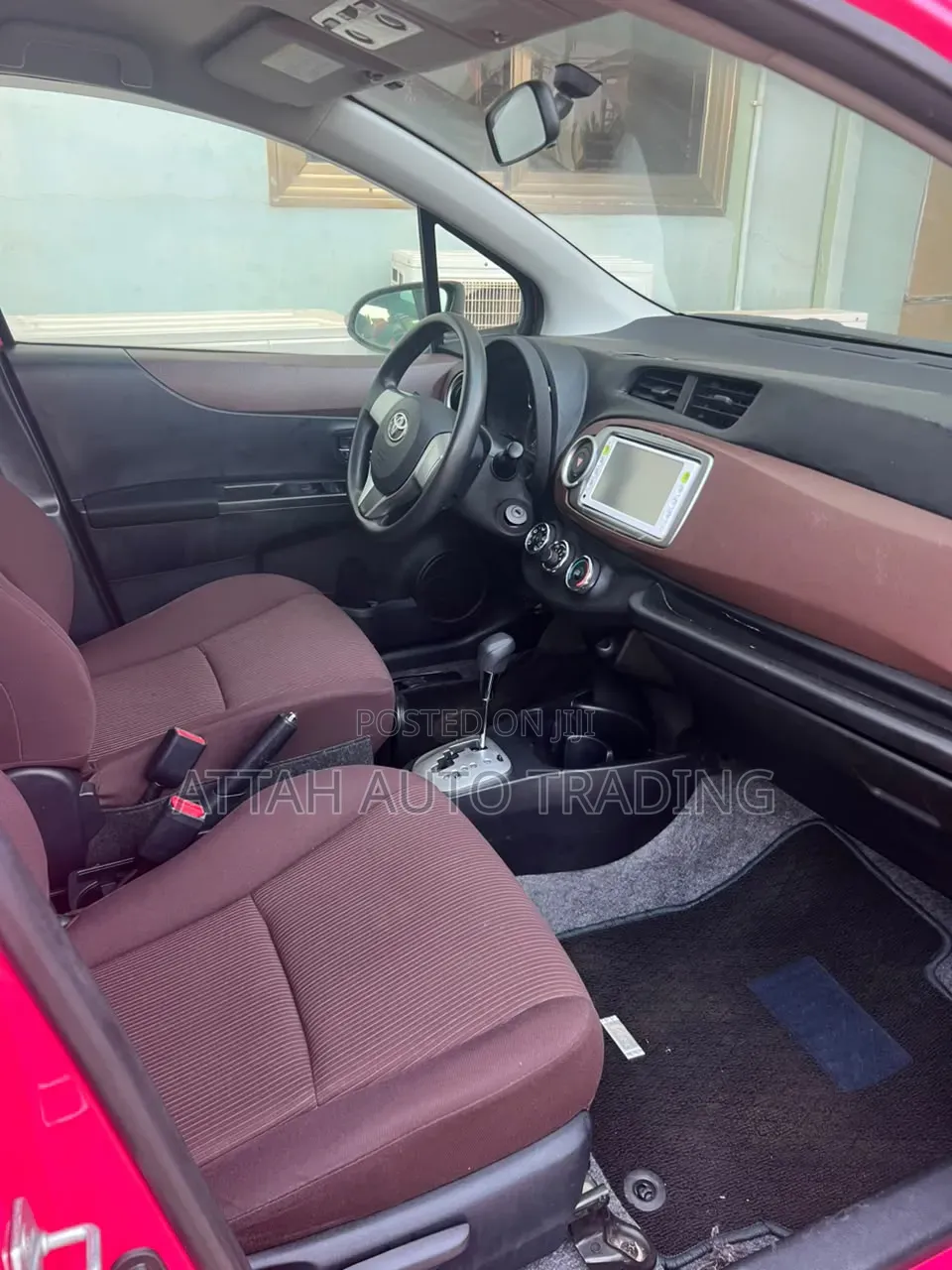 Toyota Vitz 2010 Red