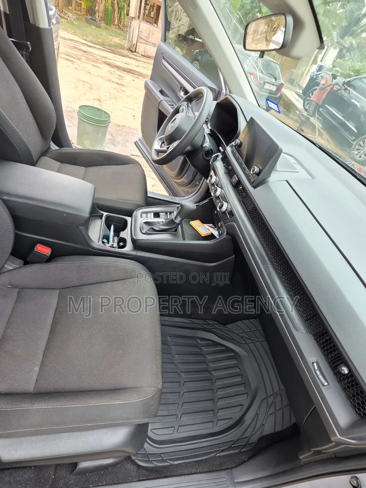Honda CR-V LX AWD 2025 Beige