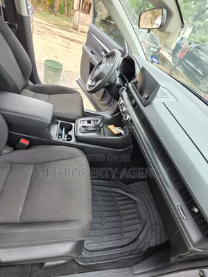 Honda CR-V LX AWD 2025 Beige