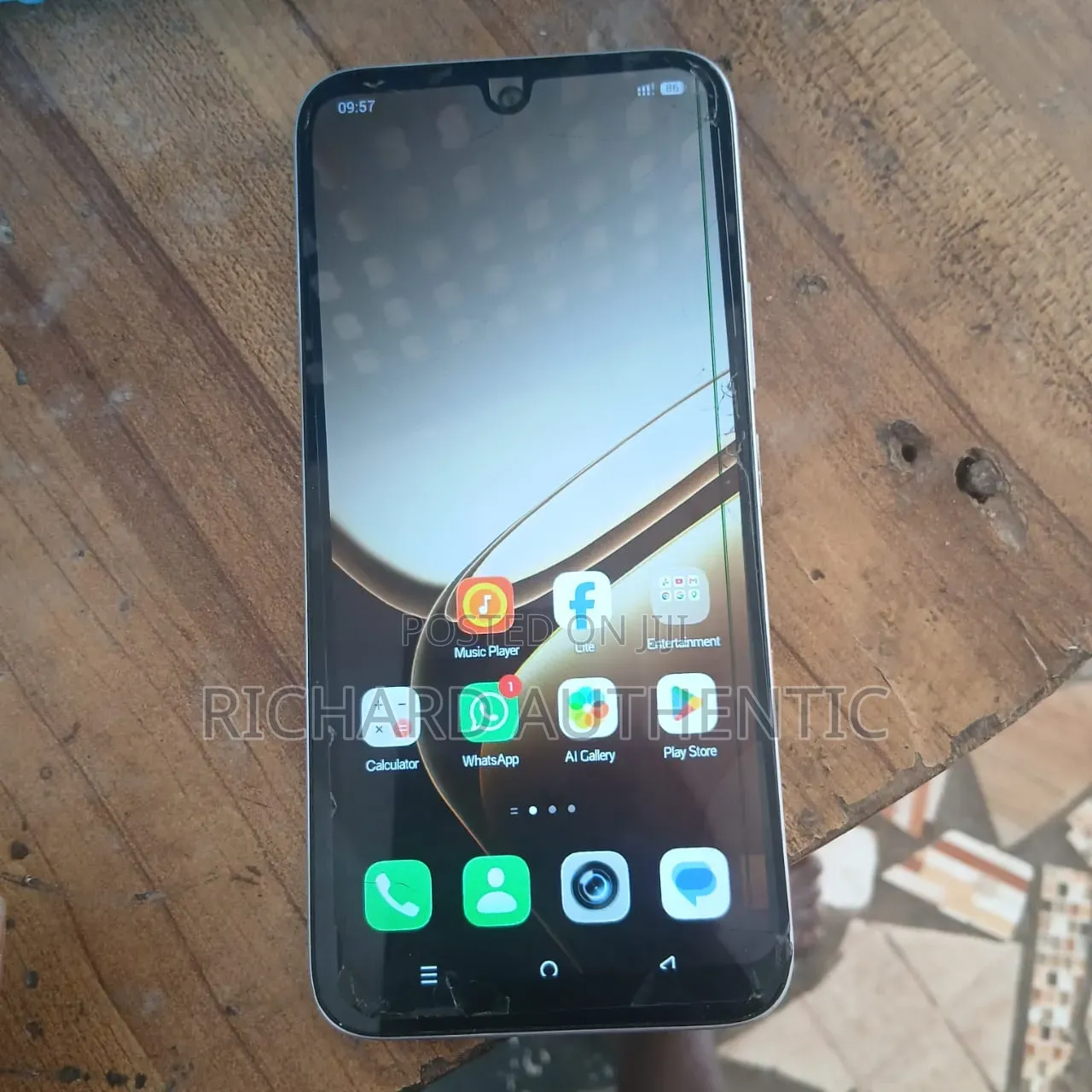 Infinix Hot 70 128 GB White