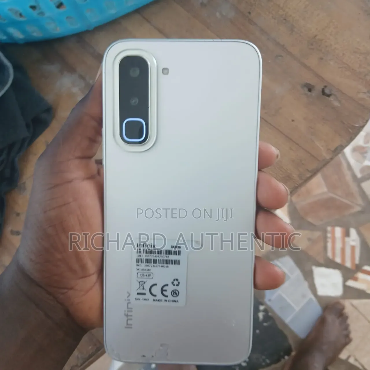 Infinix Hot 70 128 GB White