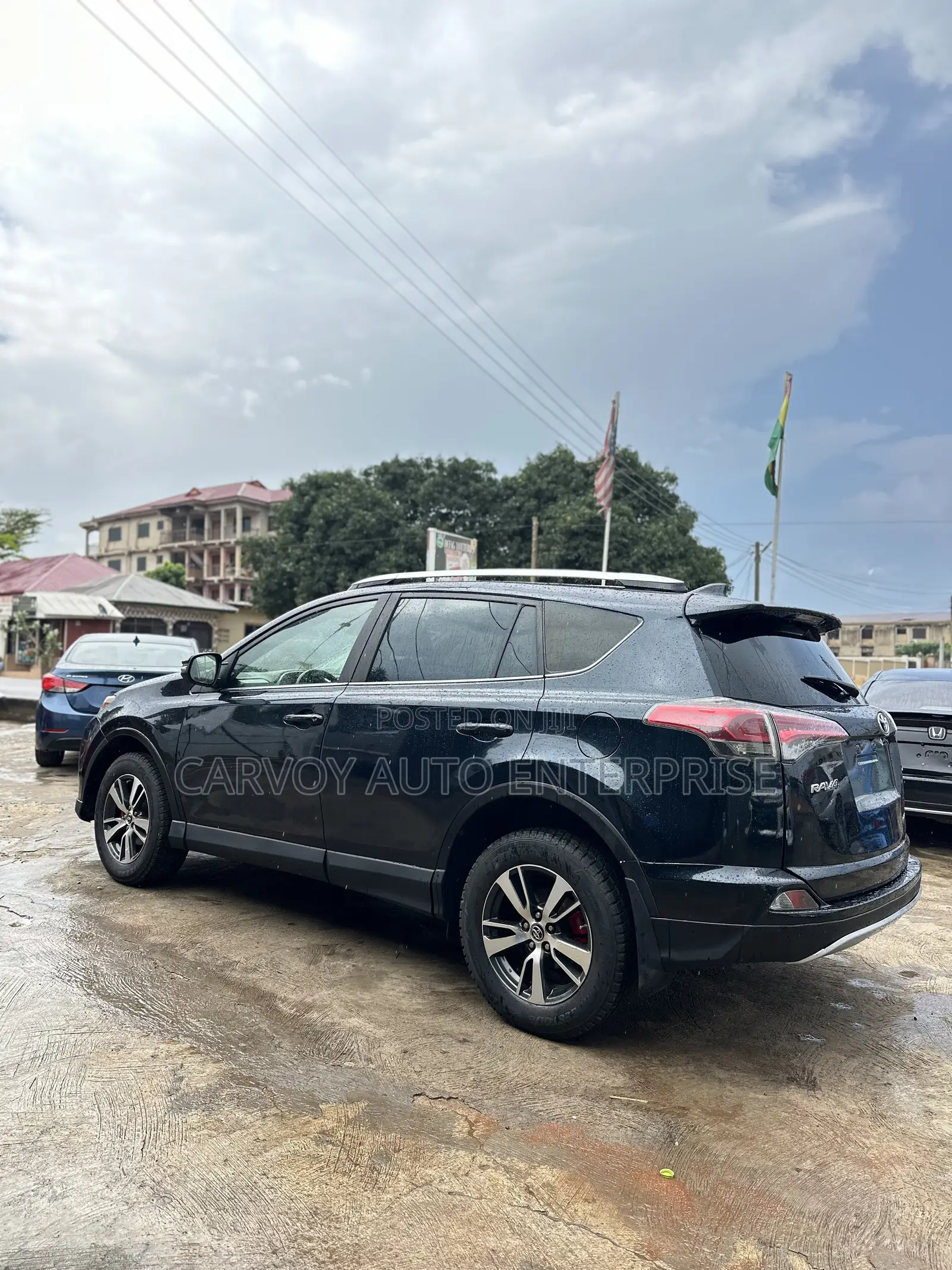 Toyota RAV4 LE AWD (2.5L 4cyl 6A) 2017 Ivory