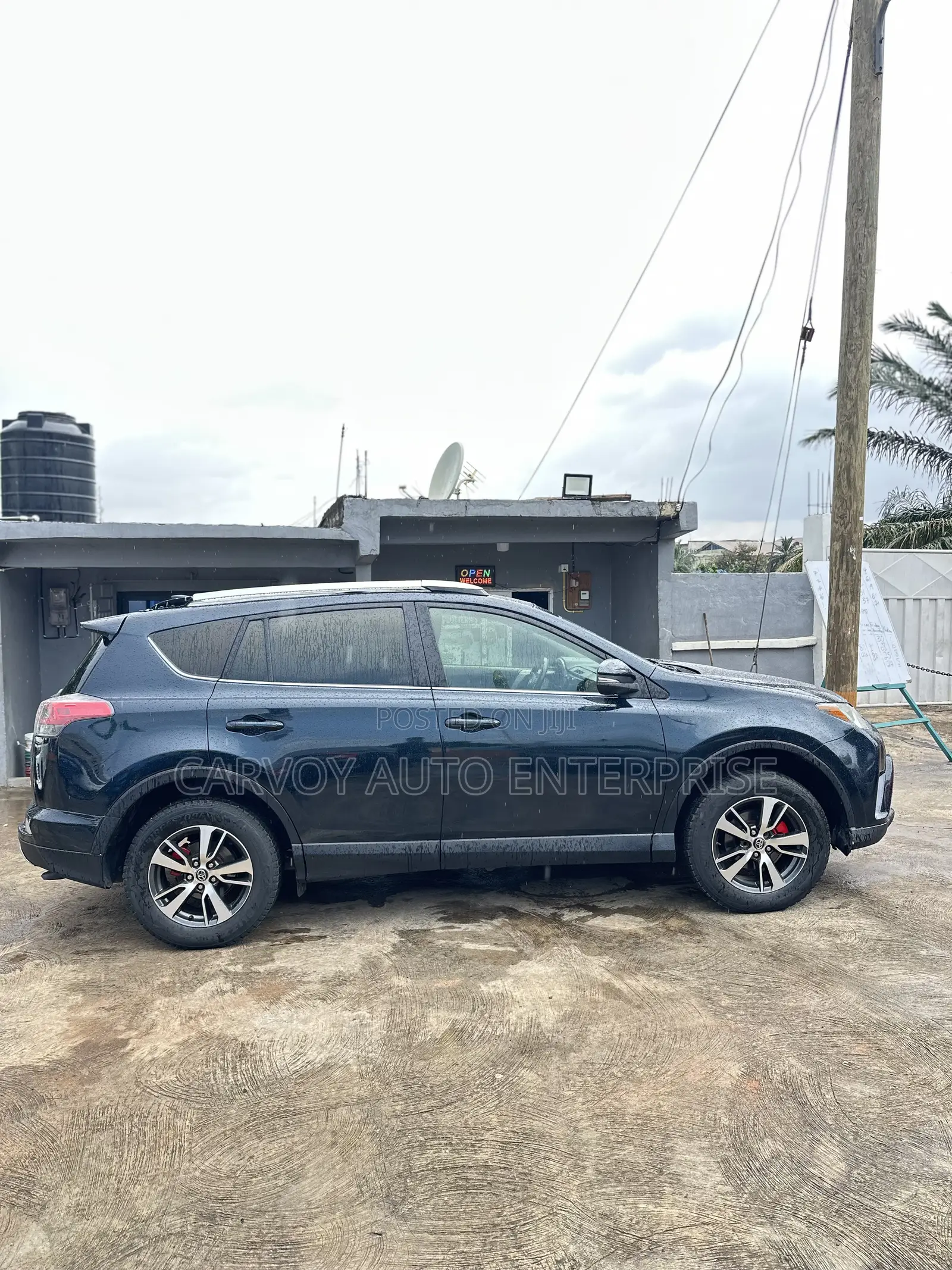 Toyota RAV4 LE AWD (2.5L 4cyl 6A) 2017 Ivory