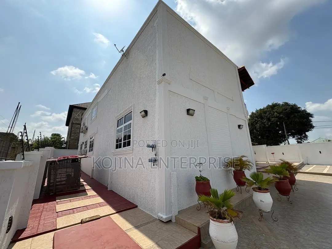 Furnished 7bdrm Mansion in Abrepo Bronikrom, Adansi South for sale