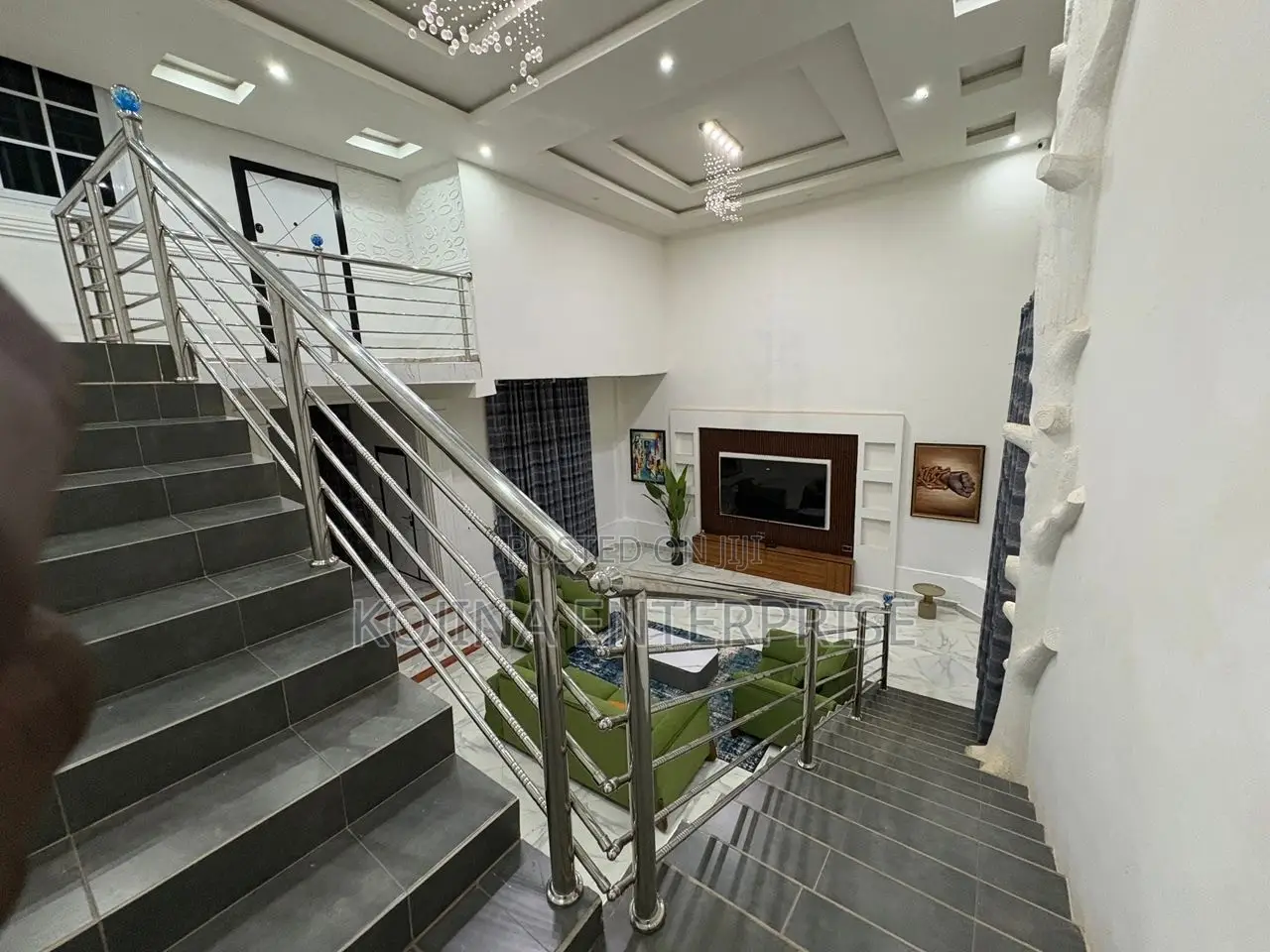 Furnished 7bdrm Mansion in Abrepo Bronikrom, Adansi South for sale