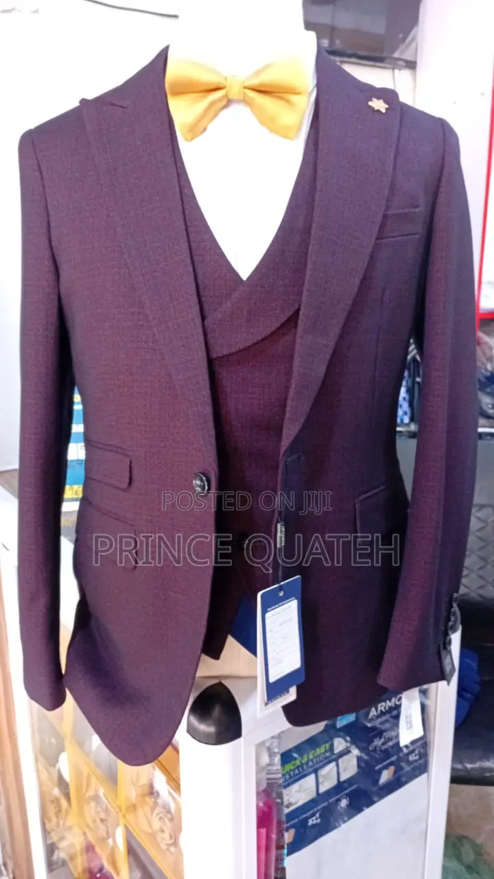 Premium Men’s Suits – Elegant Designs