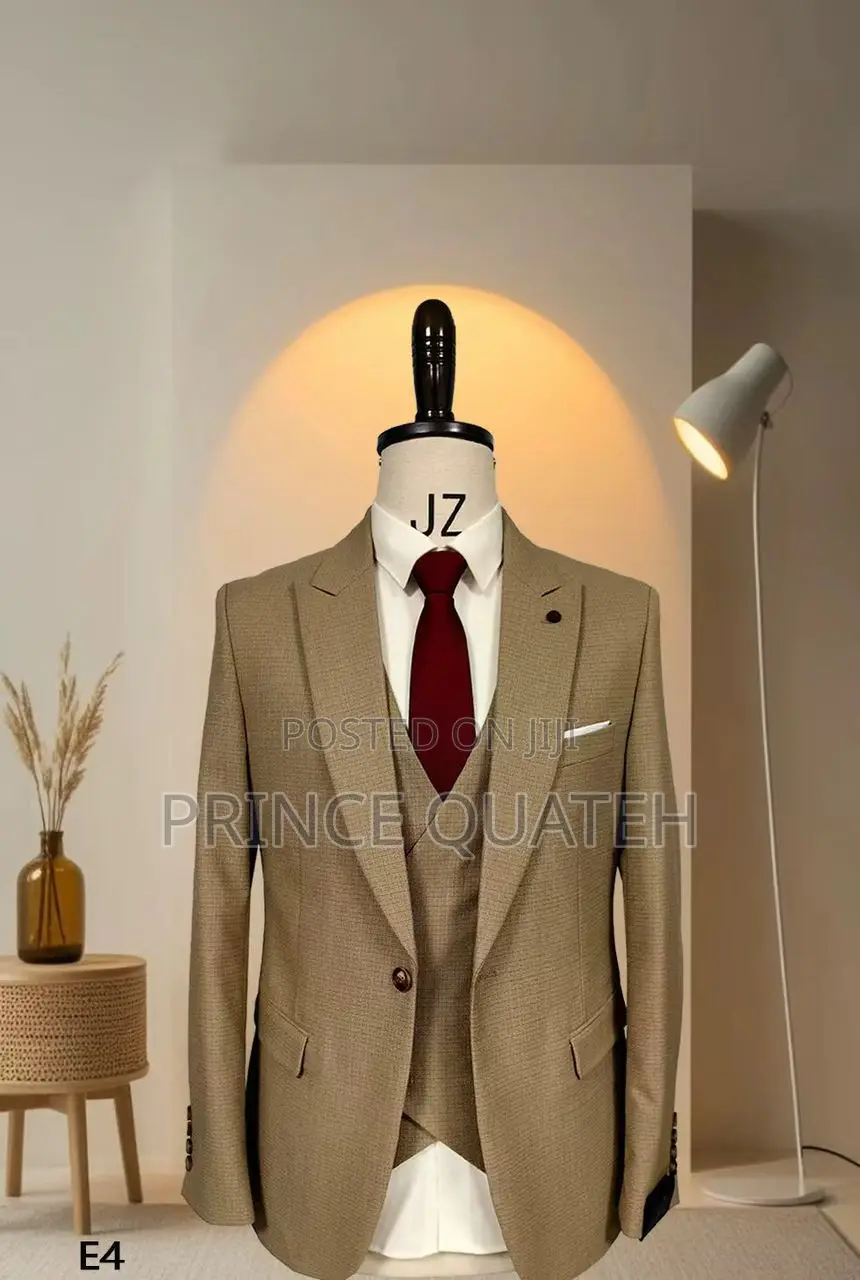 Premium Men’s Suits – Elegant Designs