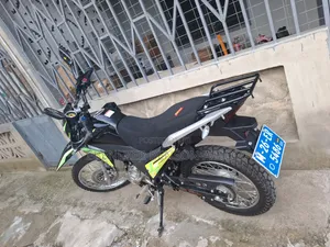 Royal Racer 2026 Black