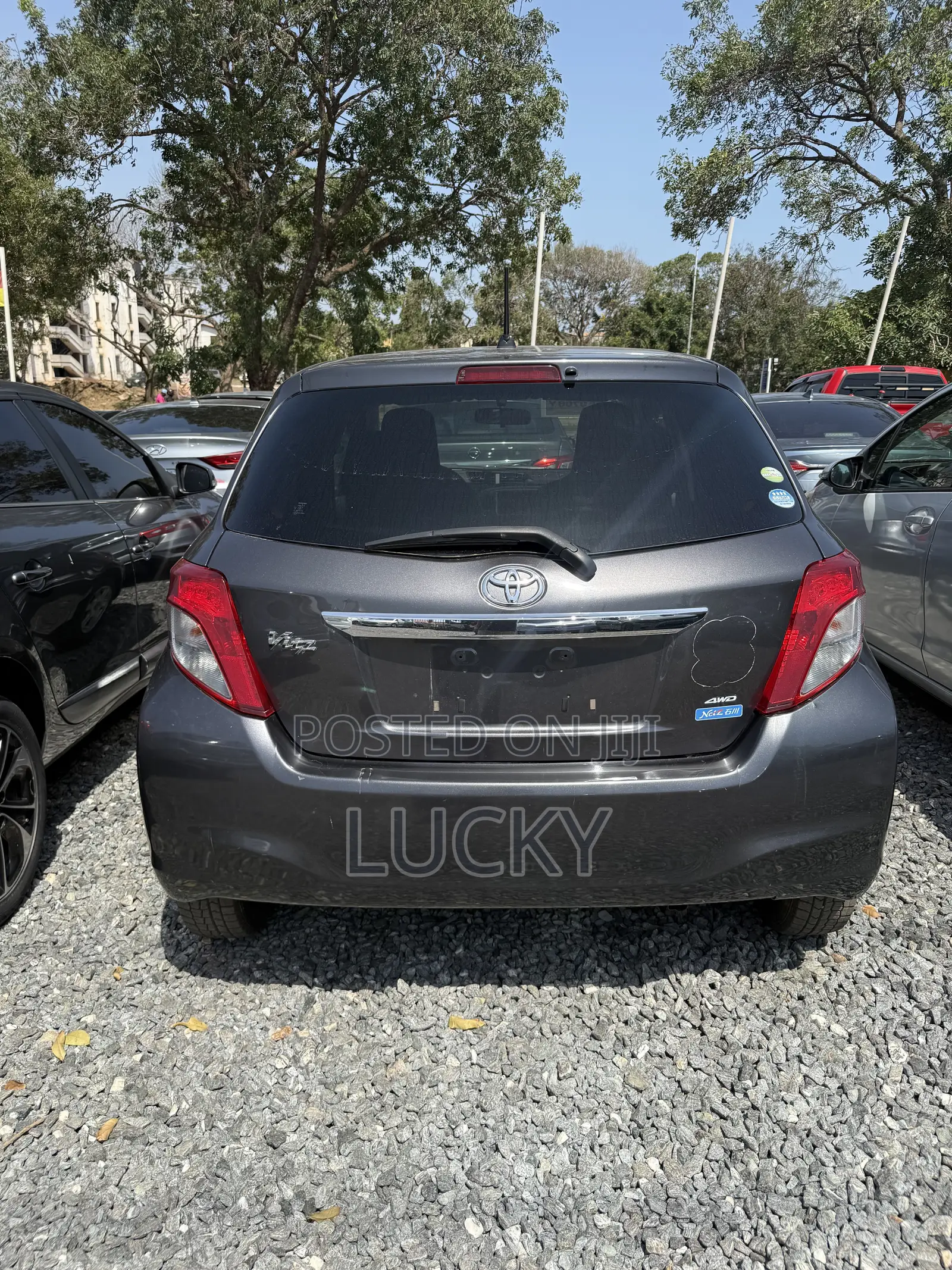 Toyota Vitz 1.3 FWD 5dr 2013 Brown