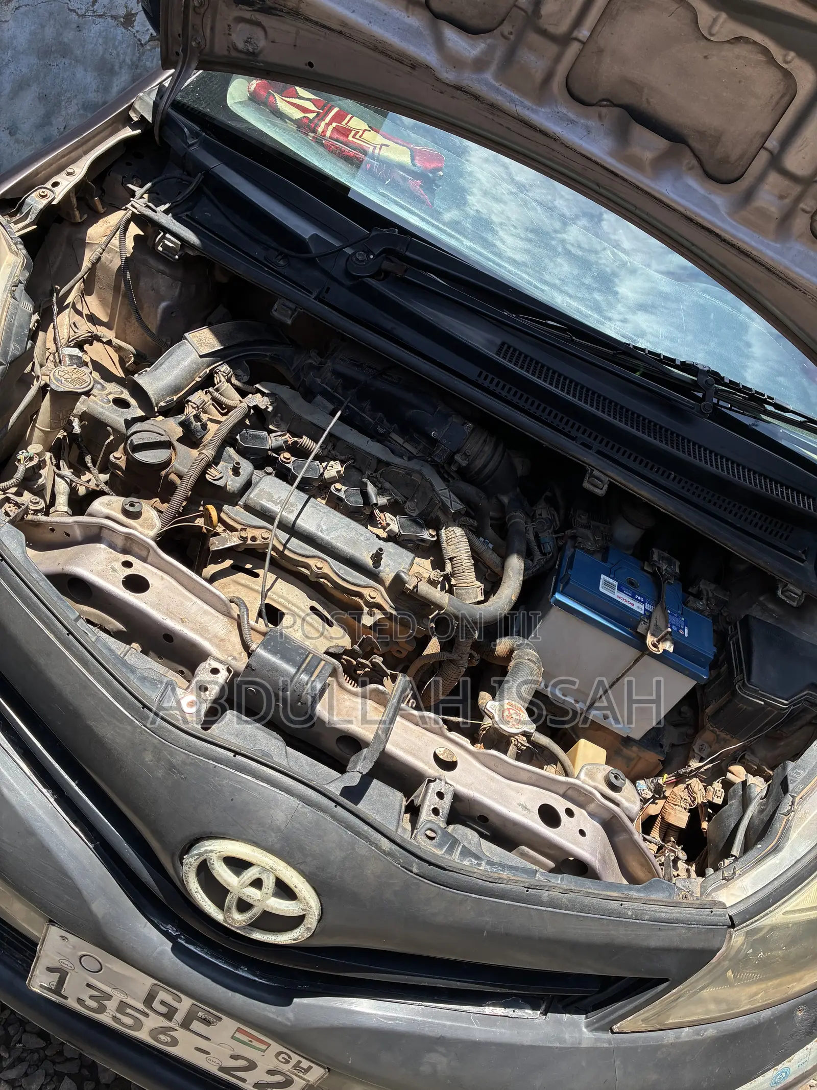 Toyota Vitz 1.3 AWD 5dr 2012 Pearl