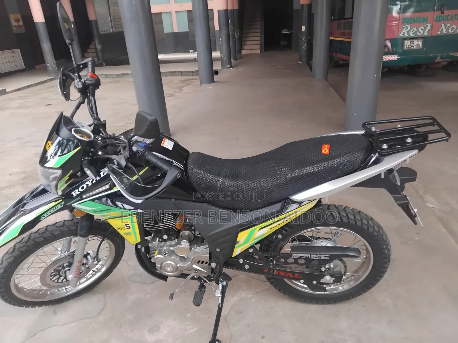 Royal Racer 2026 Black