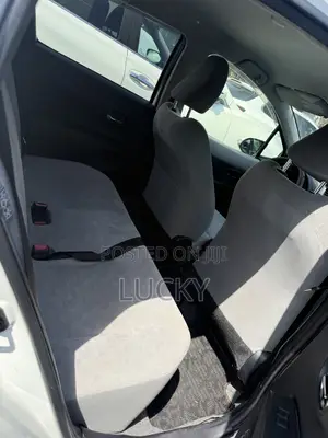 Toyota Vitz 1.3 AWD 5dr 2013 White