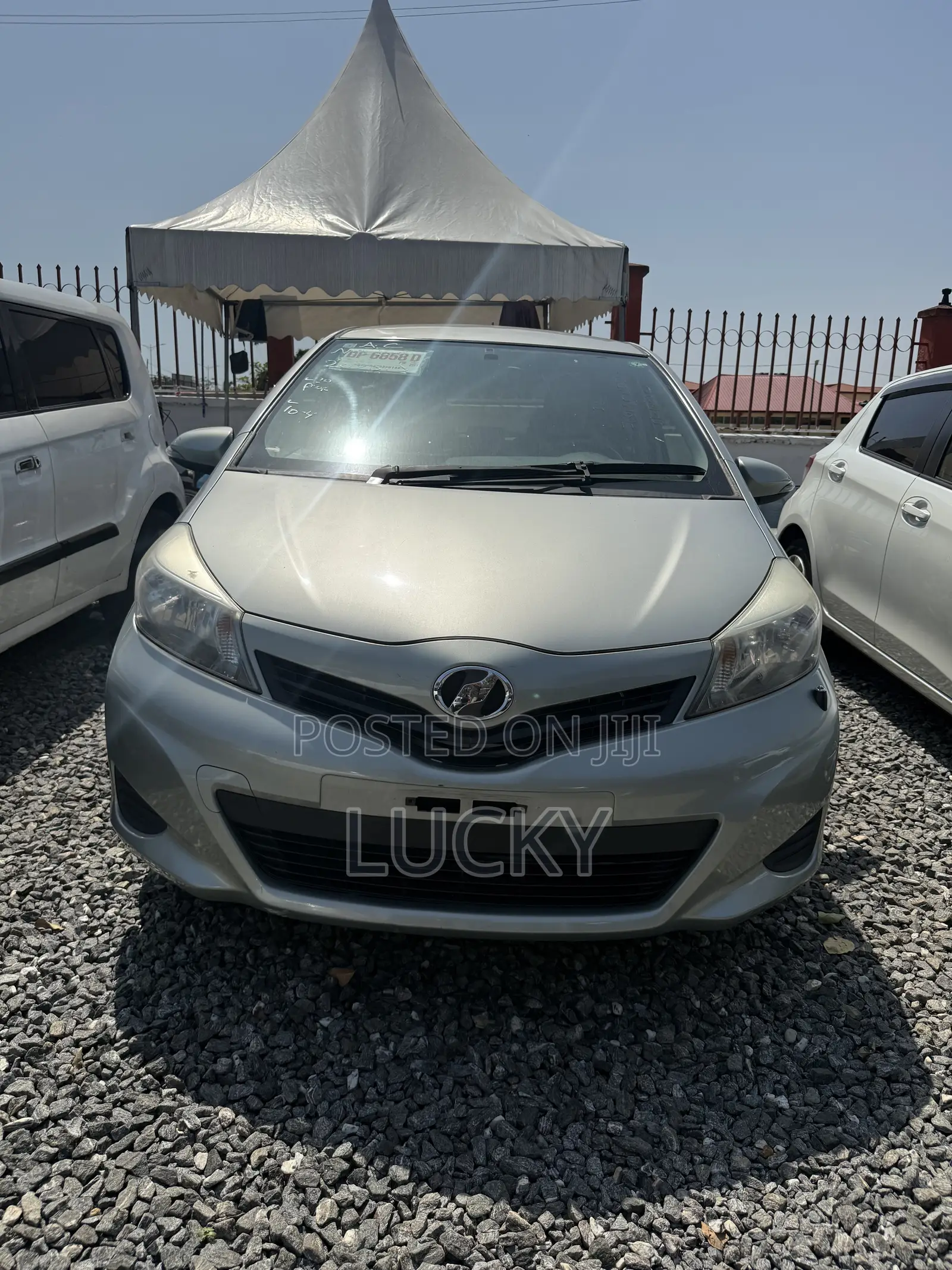 Toyota Vitz 1.3 FWD 5dr 2013 Green