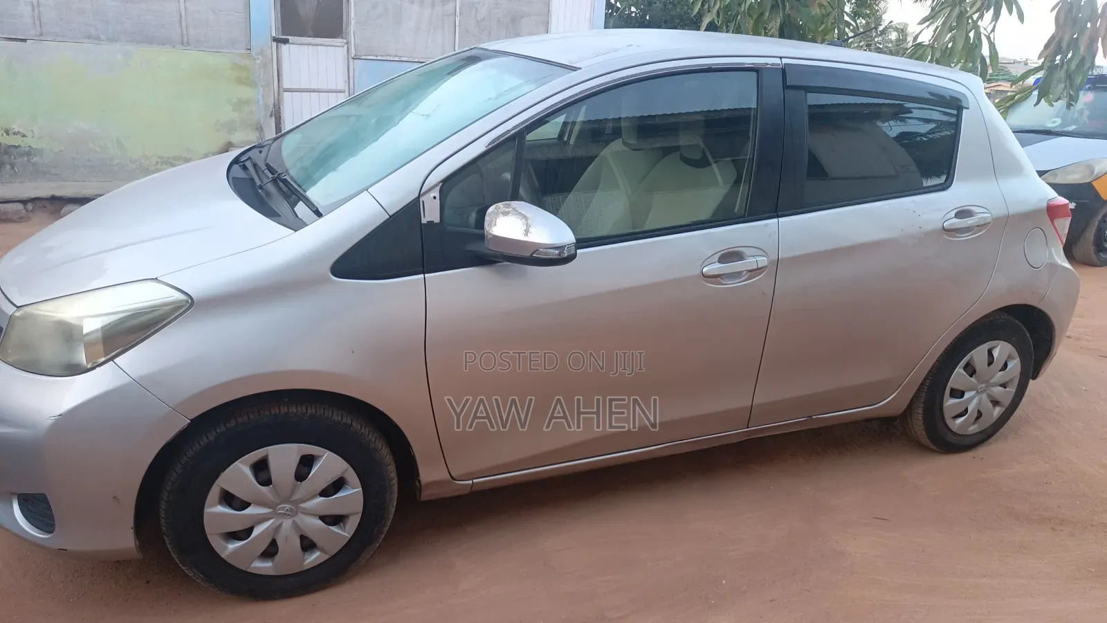 Toyota Vitz 2012 White