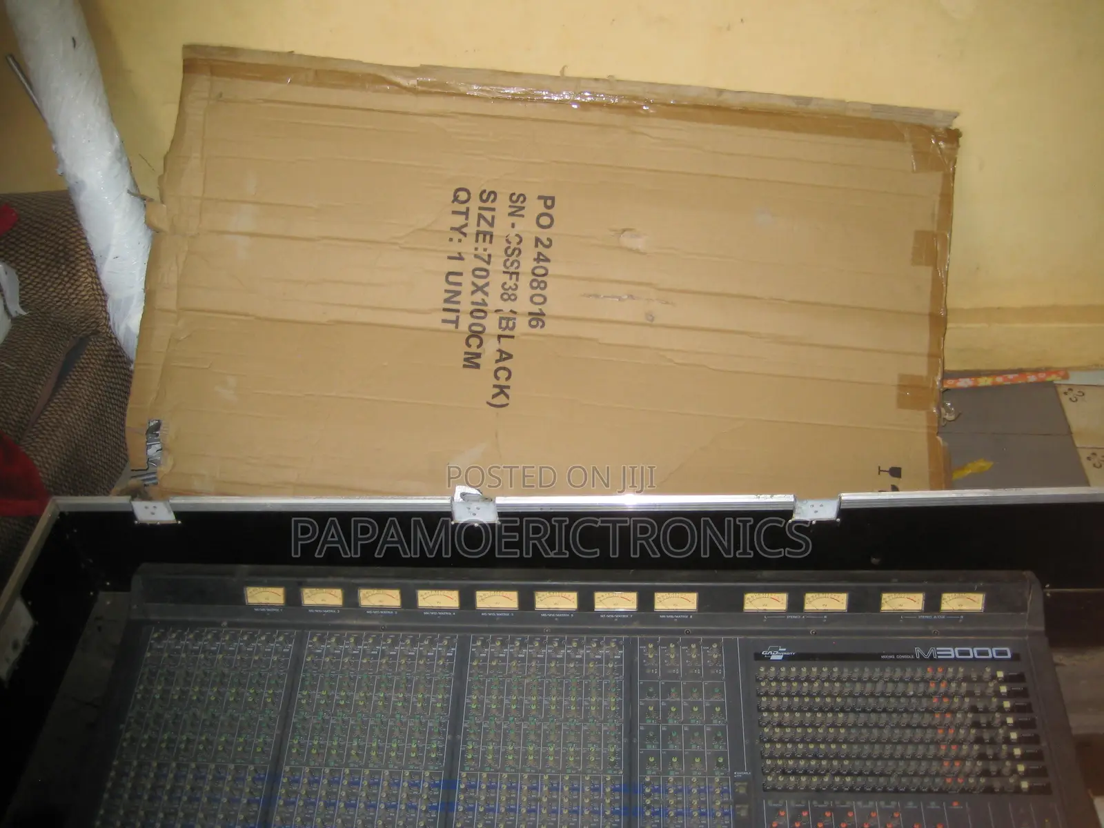 Yamaha M3000 Series Professional Mixer
